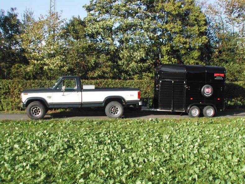 MARTINS RANCH F250 horsetrailer 